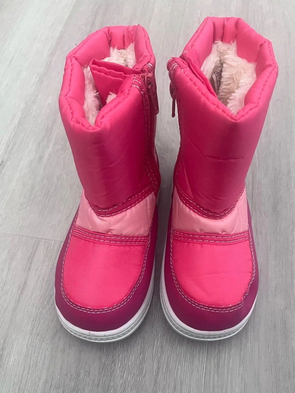 LIKE NEW girls pink snow boots
